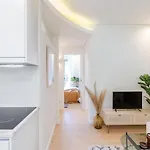 Casa Boma - Modern & Luminous With Balcony - Alcantara I Lisboa