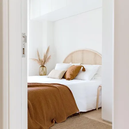 Apartment Casa Boma - Modern & Luminous With Balcony - Alcantara I