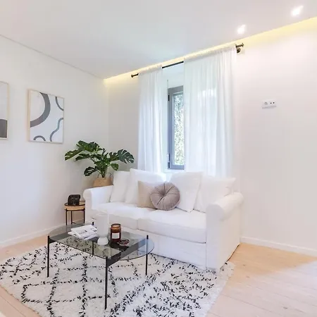 Casa Boma - Modern & Luminous With Balcony - Alcantara I *